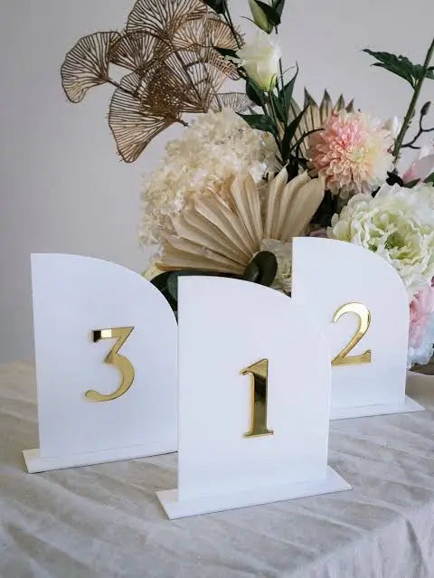 Acrylic table decor